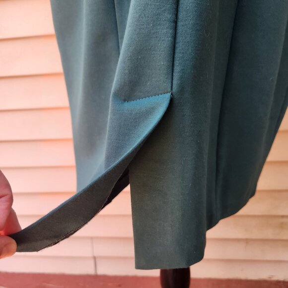 🔴SOLD🔴 Talbots Ponte Knit Green Sheath Dress 3/4 Sleeves Wide High Mockneck - Picture 9 of 12